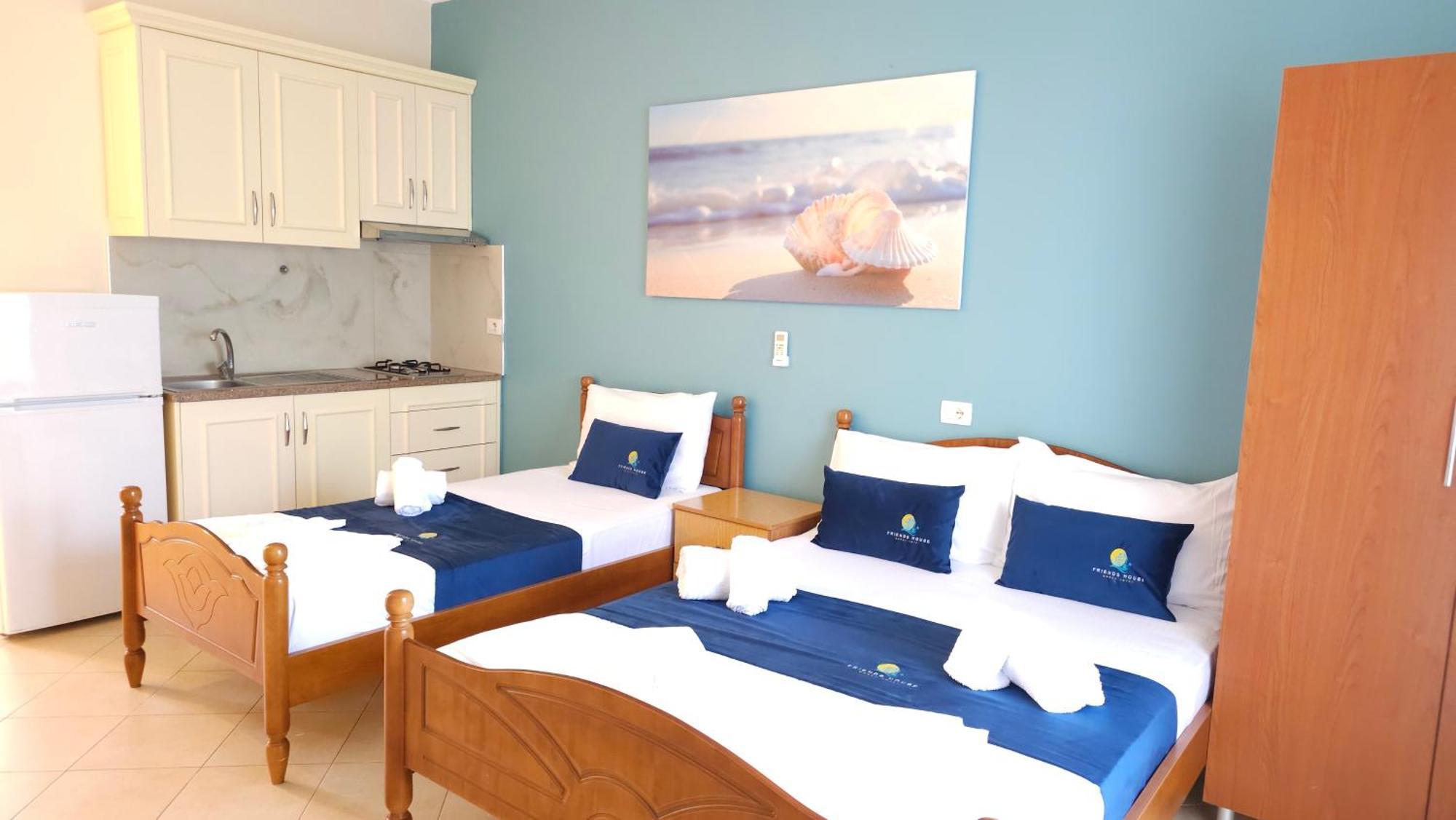 Hotel Friends House - 3*