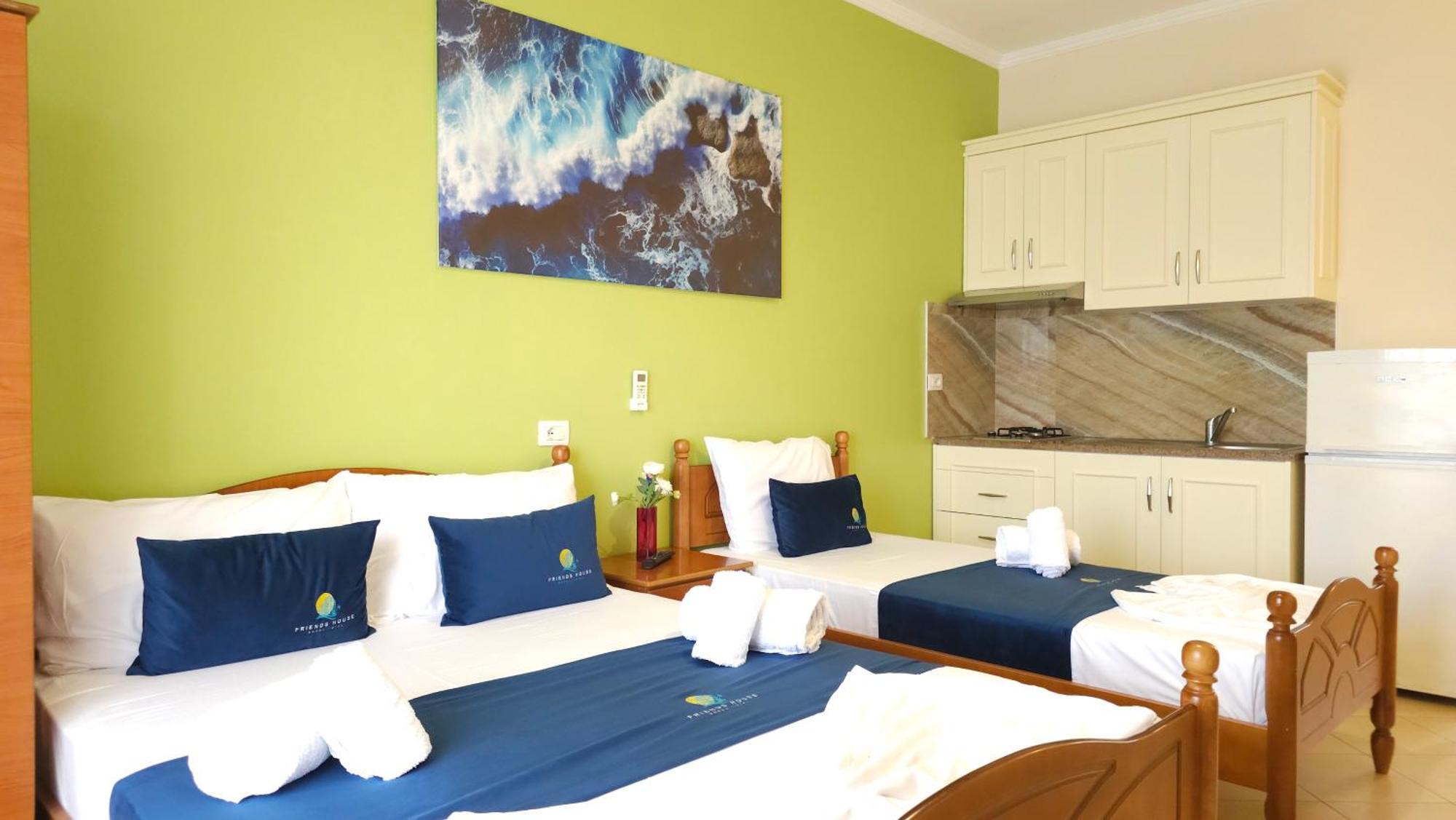 Hotel Friends House - 3*